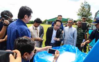 csr-royal-rainmaking-04