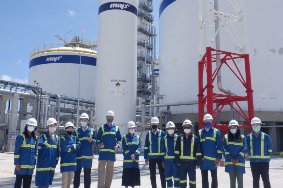 us-embassy-visits-map-and-big-h2-plants